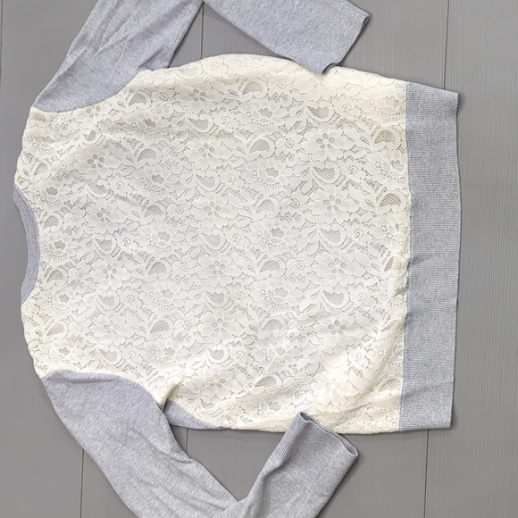 Banana Republic BR V-neck Grey & White Floral Lace Back Sweater Size Small S - Picture 3 of 5